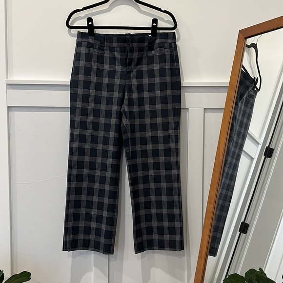 Banana Republic Women’s Plaid Logan Crop Trouser size 4 - Picture 2 of 3